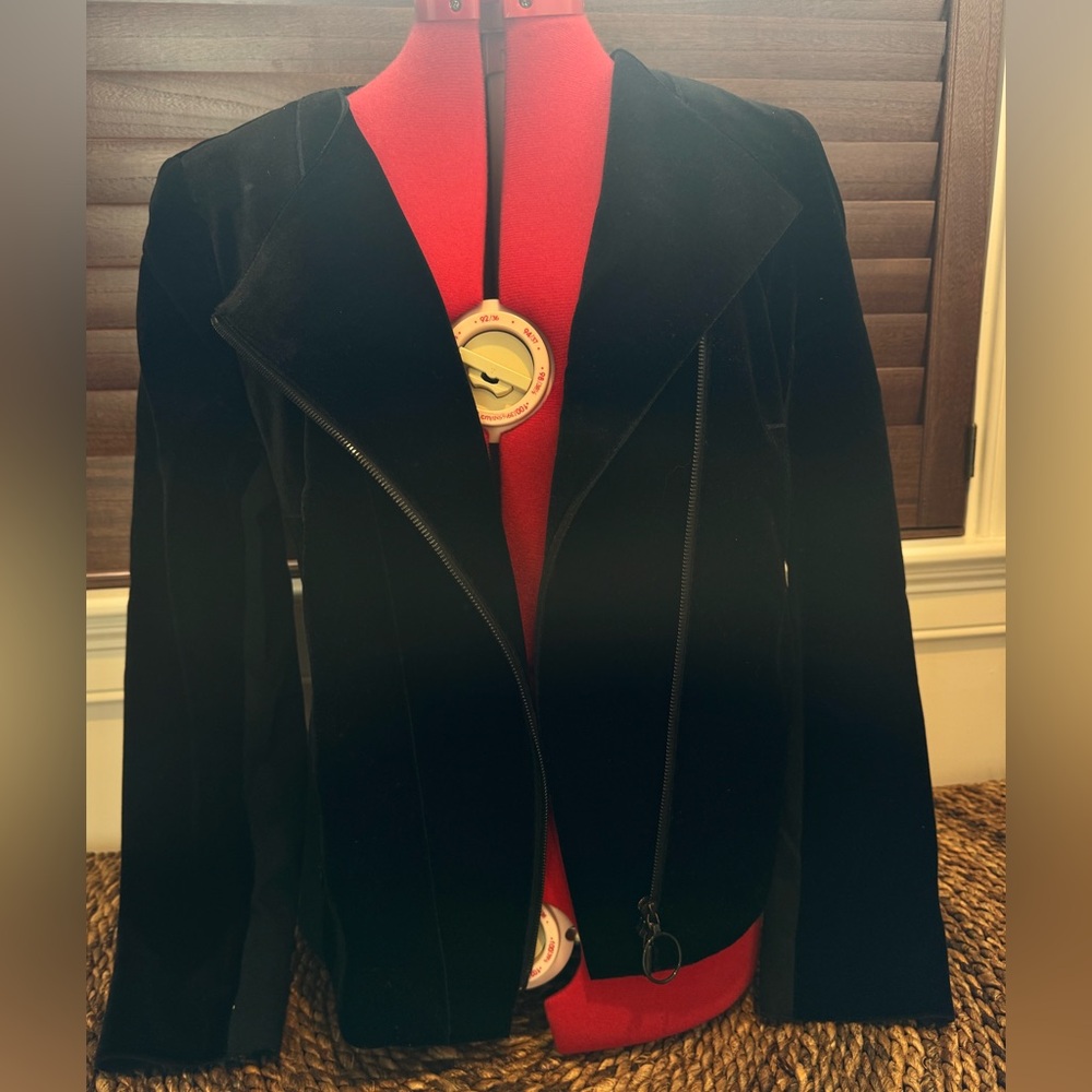 Akris Punto Black Zipper Blazer